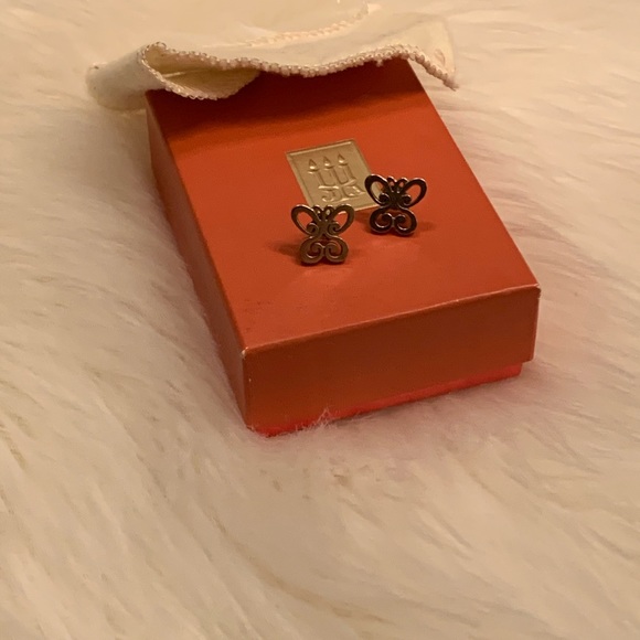 14k butterfly 🦋 - Picture 3 of 6